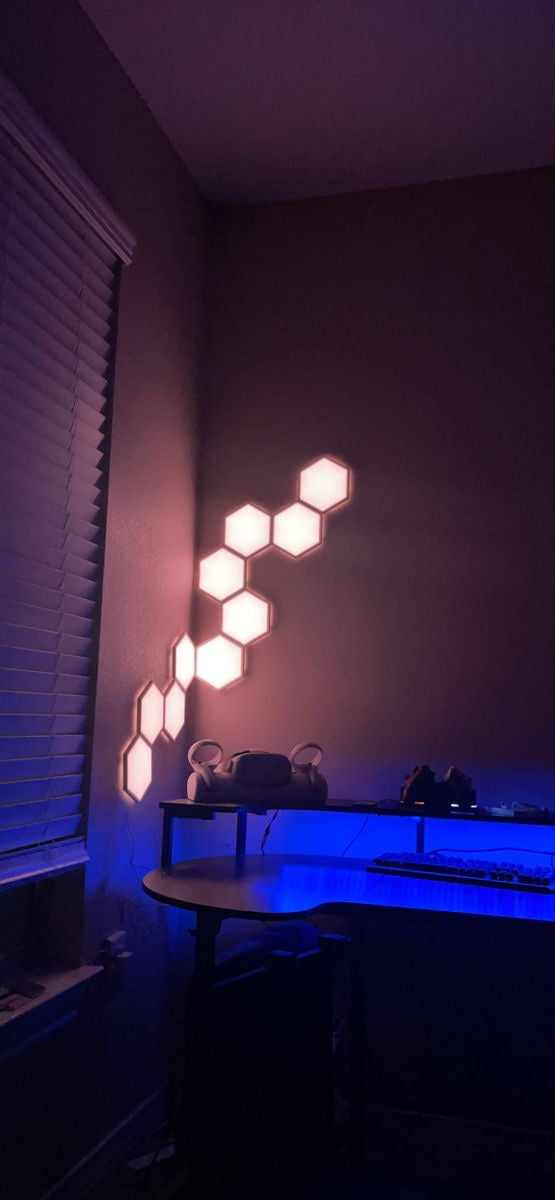 Hexagonal LED Gaming Room Wall Panelling